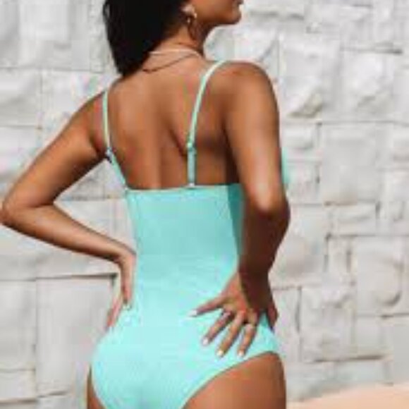 CUPSHE Shell Jacquard Wrap Front Shirred One Piece Swimsuit  SIZE XS NWT - Picture 2 of 4